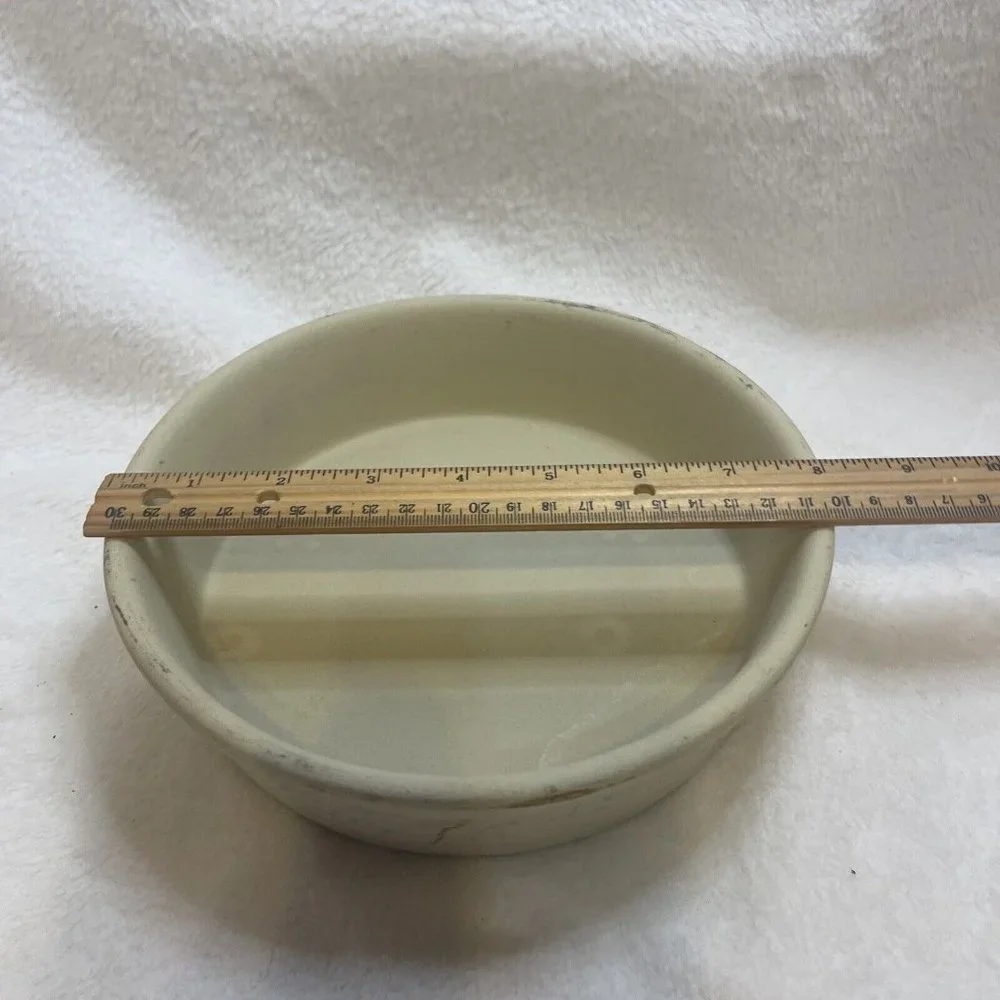 The Pampered Chef stoneware Round pie‎ plate 8” 015 USA